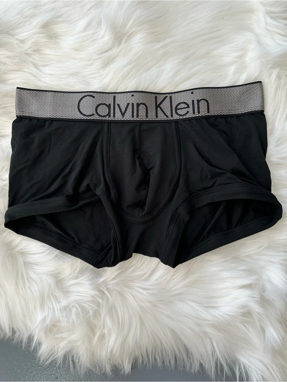 Calvin Klein Customized Stretch Low Rise Trunk Men’s Small Black NWOT